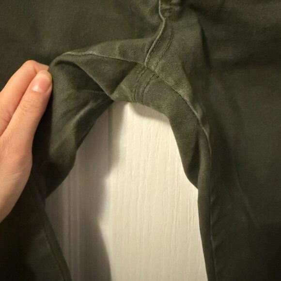 ⭐️$5, spend over $20 - Forever 21 Denim edgy skinny jeans in forest green - Picture 6 of 10